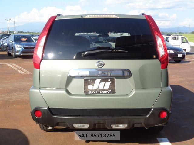 Nissan X-TRAIL 2011-12 8528416-6