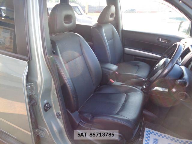 Nissan X-TRAIL 2011-12 8528416-7