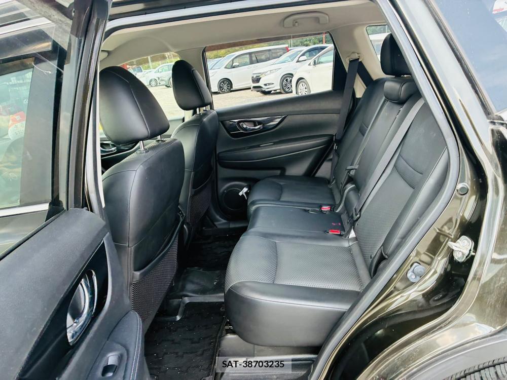 Nissan X-TRAIL 2019-02 8232530-9