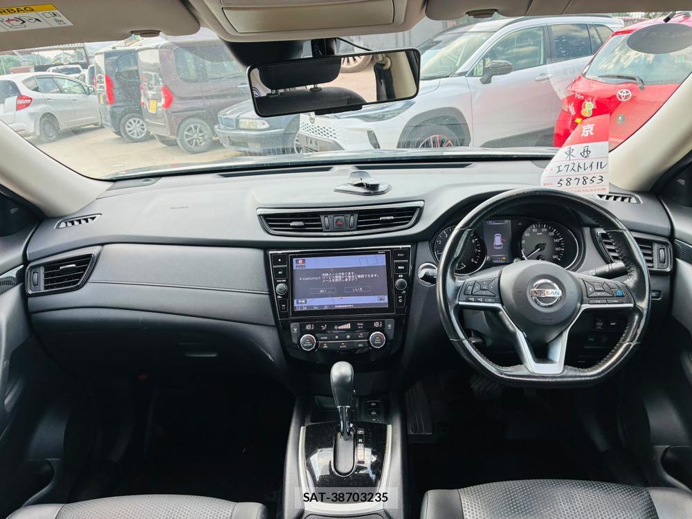 Nissan X-TRAIL 2019-02 8232530-12