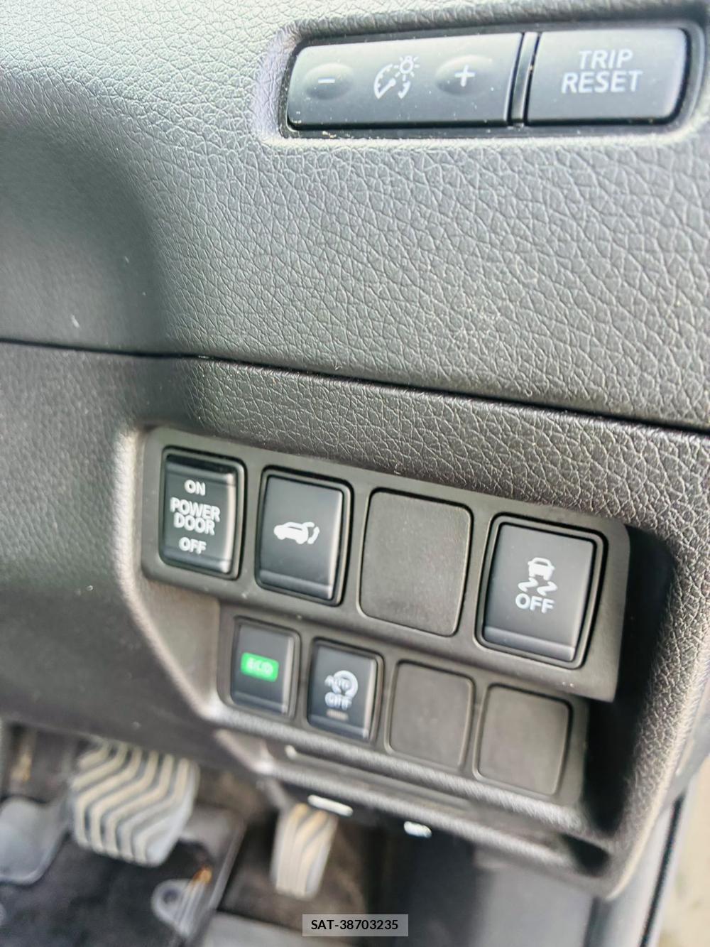 Nissan X-TRAIL 2019-02 8232530-16