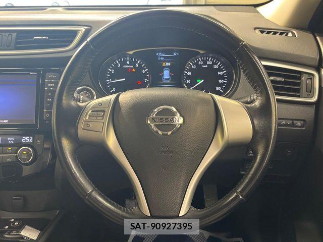 Nissan X-TRAIL 2015-12 8528397-10