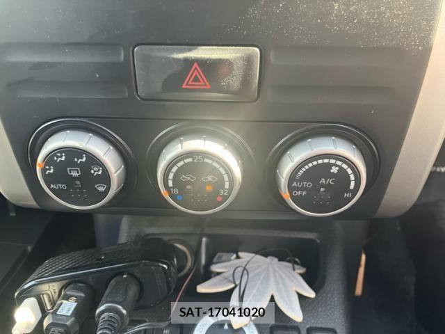 Nissan X-TRAIL 2011-03 8528407-16