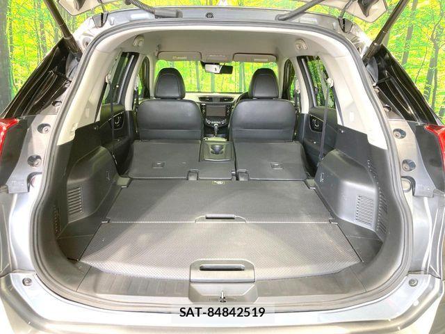 Nissan X-TRAIL 2018-06 8528394-9