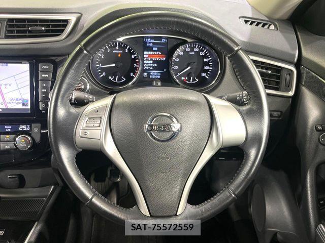 Nissan X-TRAIL 2015-10 8528395-11