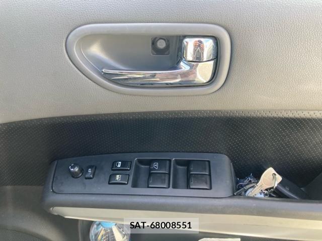 Nissan X-TRAIL 2009-11 8528412-10