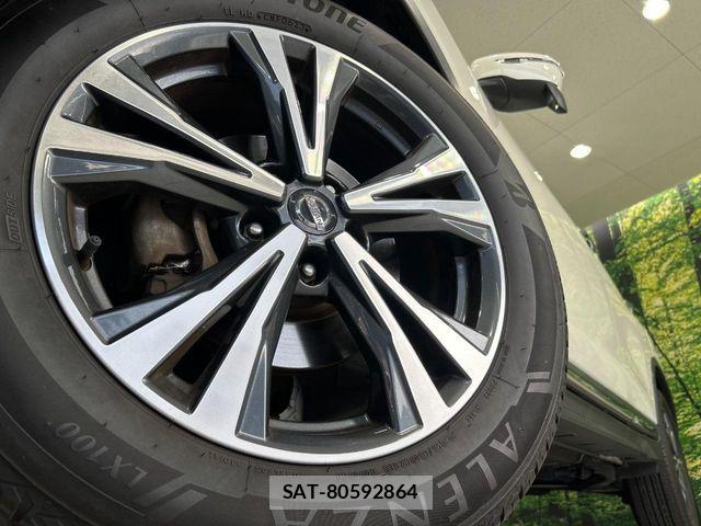 Nissan X-TRAIL 2017-11 8528392-9