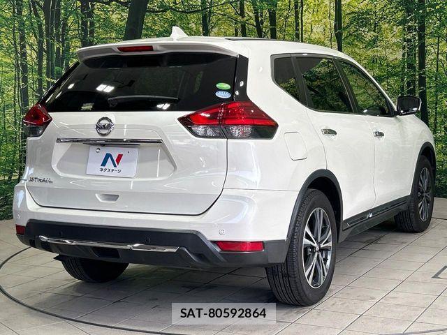 Nissan X-TRAIL 2017-11 8528392-16