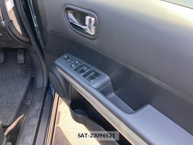 Nissan X-TRAIL 2011-02 8528406-10