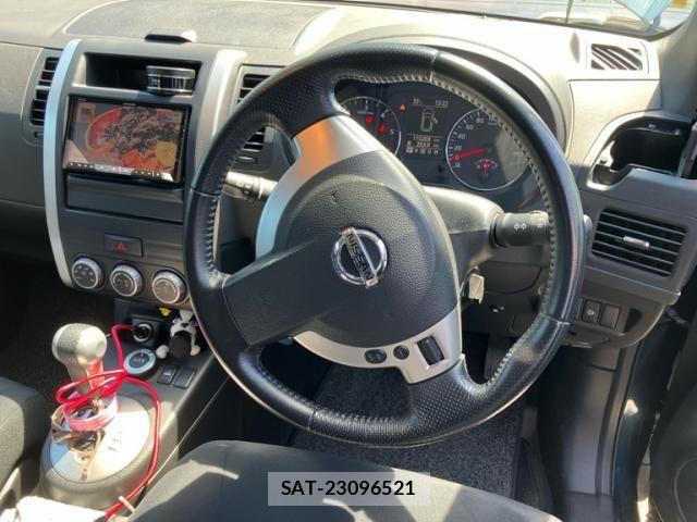 Nissan X-TRAIL 2011-02 8528406-12