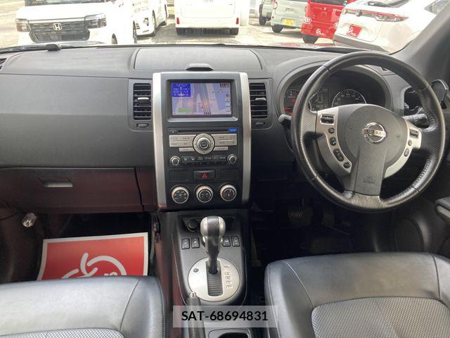Nissan X-TRAIL 2013-02 8528399-1