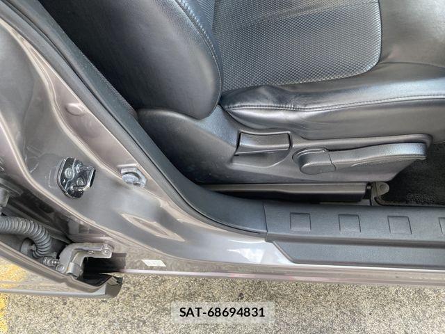 Nissan X-TRAIL 2013-02 8528399-24