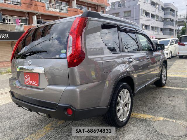 Nissan X-TRAIL 2013-02 8528399-2