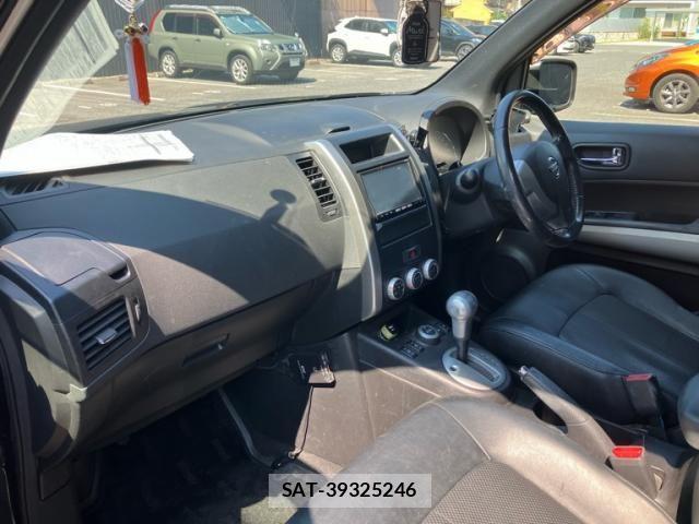 Nissan X-TRAIL 2011-10 8564199-9
