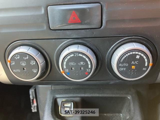 Nissan X-TRAIL 2011-10 8564199-16