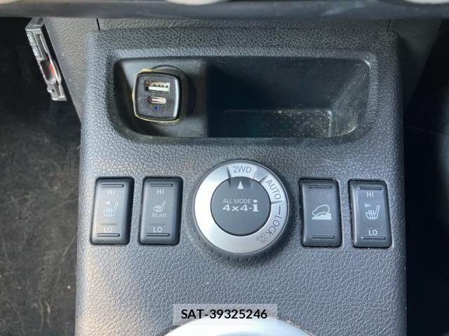 Nissan X-TRAIL 2011-10 8564199-17