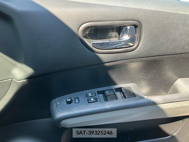 Nissan X-TRAIL 2011-10 8564199-19