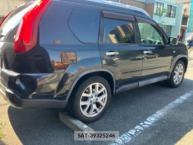 Nissan X-TRAIL 2011-10 8564199-3