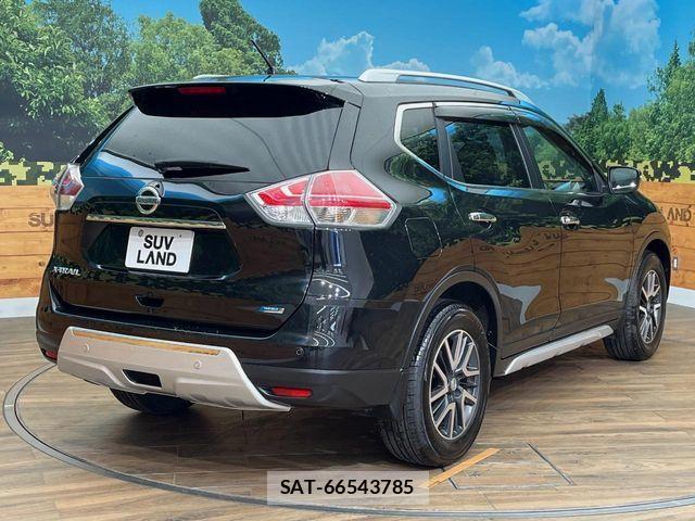 Nissan X-TRAIL 2014-09 8564197-17