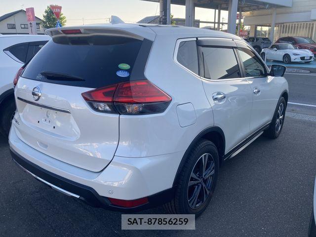Nissan X-TRAIL 2017-12 8564194-2