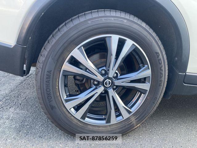 Nissan X-TRAIL 2017-12 8564194-4