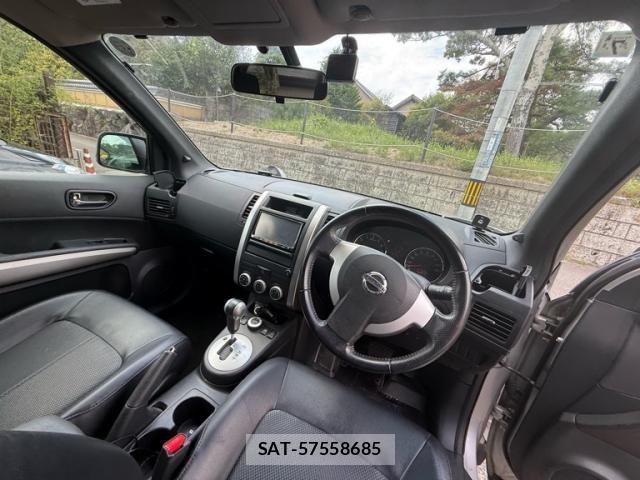 Nissan X-TRAIL 2011-07 8564200-6