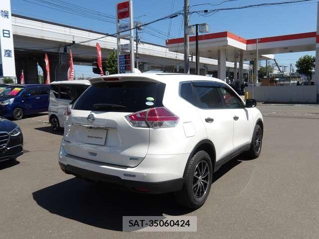 Nissan X-TRAIL 2017-03 8564193-4