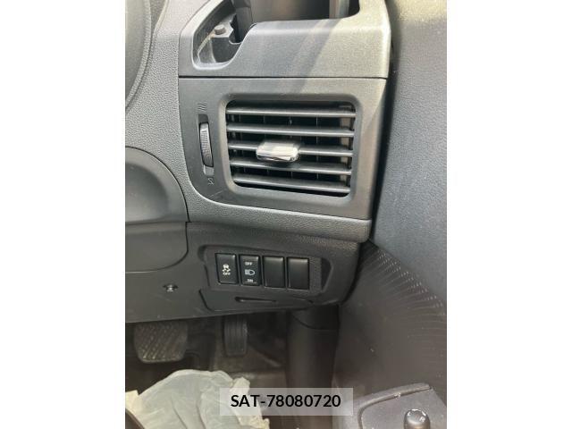 Nissan X-TRAIL 2012-04 8564196-17