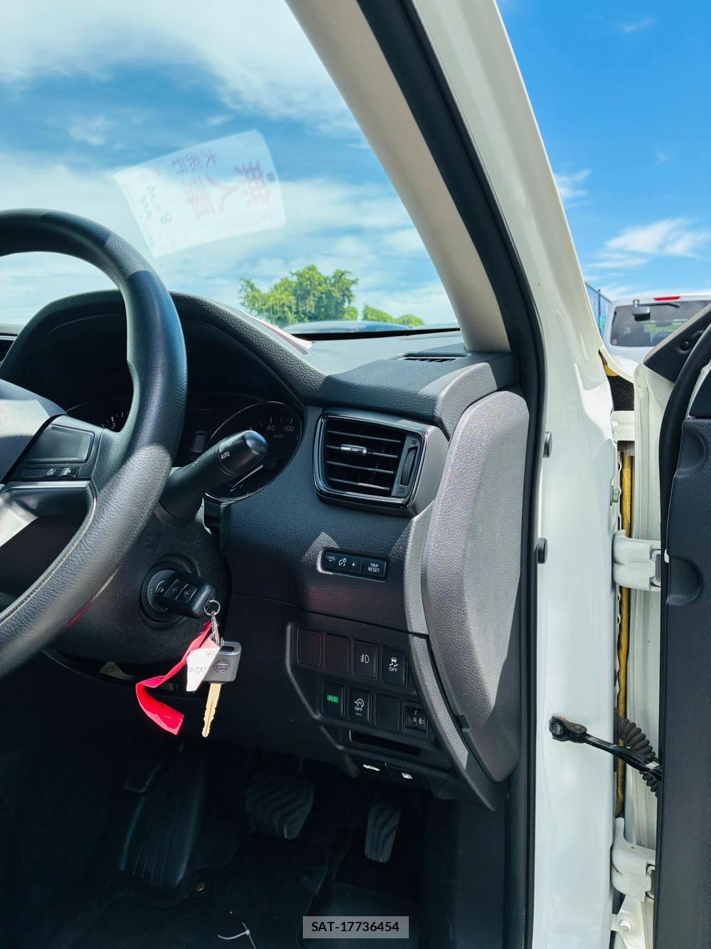 Nissan X-TRAIL 2019-06 8448989-16