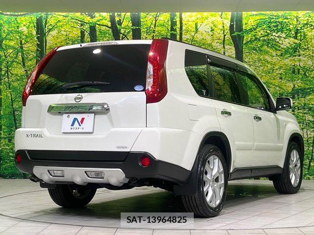 Nissan X-TRAIL 2013-09 8629943-16