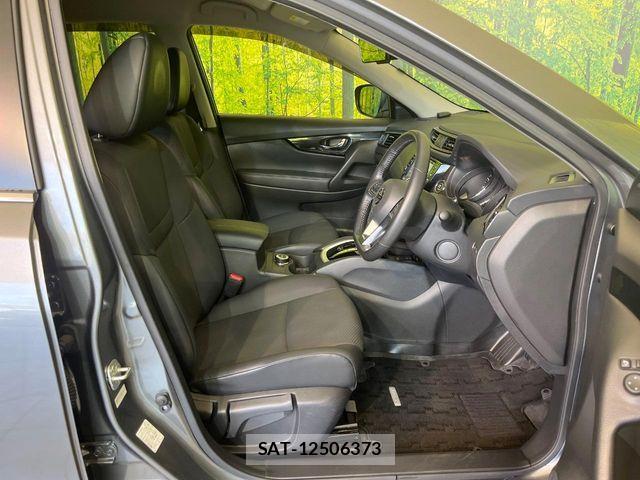 Nissan X-TRAIL 2018-08 8629936-8