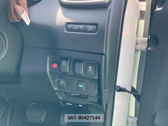 Nissan X-TRAIL 2014-02 8629951-9