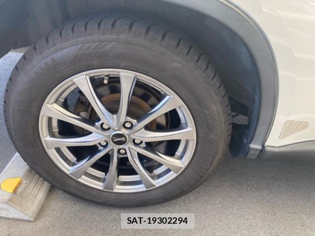 Nissan X-TRAIL 2013-10 8629950-10