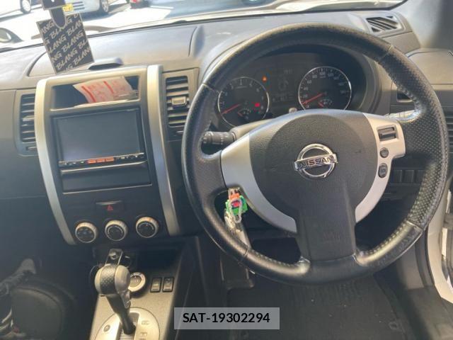 Nissan X-TRAIL 2013-10 8629950-13