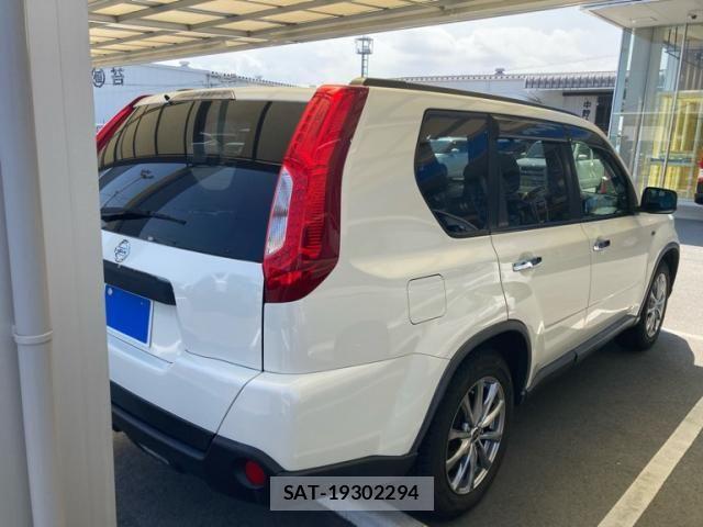 Nissan X-TRAIL 2013-10 8629950-5