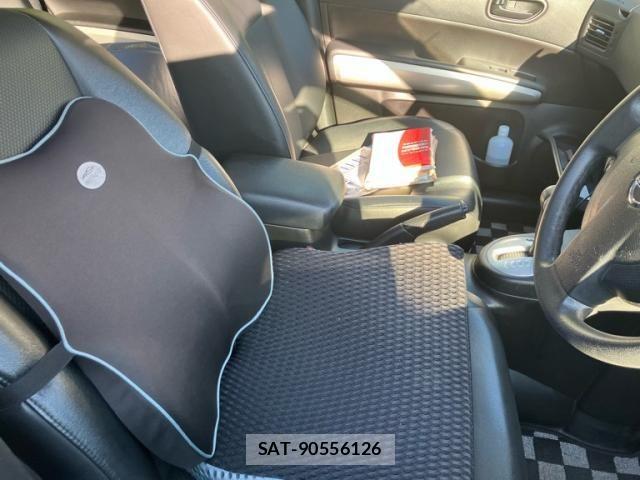 Nissan X-TRAIL 2013-09 8629957-11