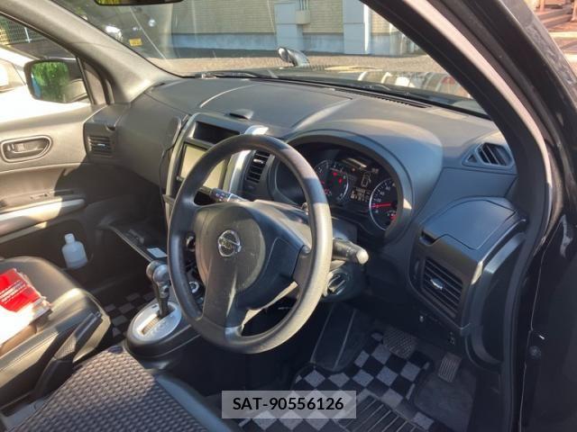 Nissan X-TRAIL 2013-09 8629957-12