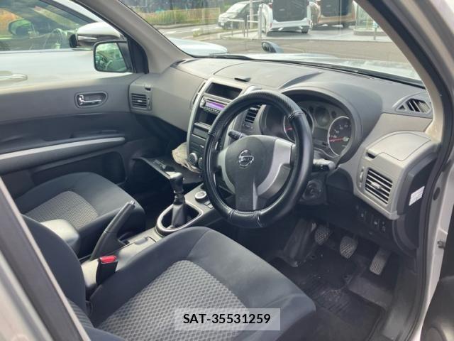 Nissan X-TRAIL 2008-12 8629959-11