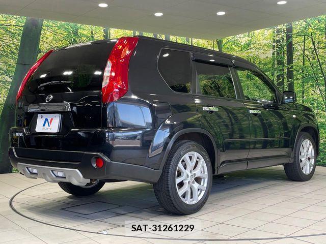 Nissan X-TRAIL 2013-11 8629942-16