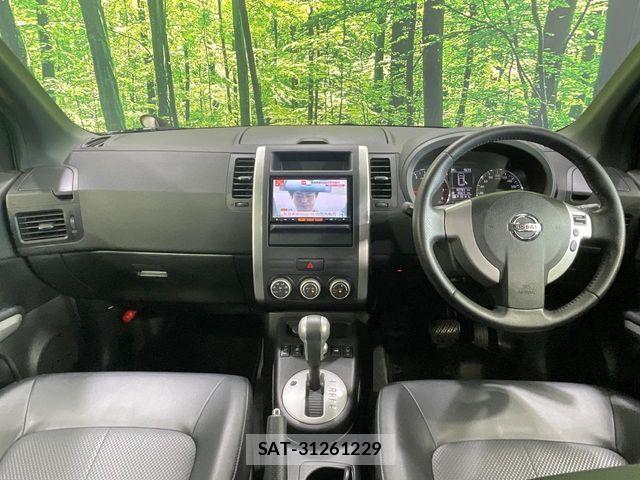 Nissan X-TRAIL 2013-11 8629942-1