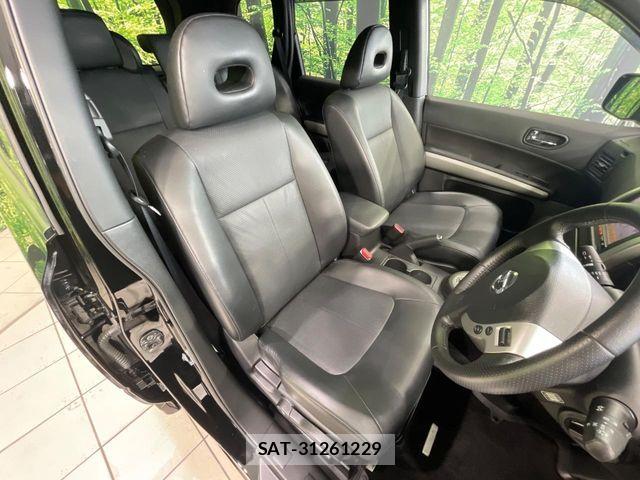 Nissan X-TRAIL 2013-11 8629942-7