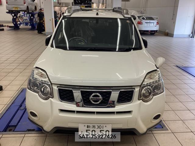 Nissan X-TRAIL 2012-01 8662579-0