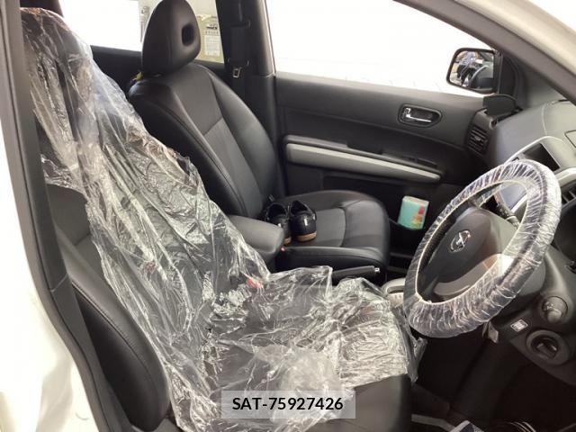 Nissan X-TRAIL 2012-01 8662579-13
