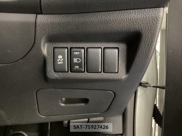 Nissan X-TRAIL 2012-01 8662579-17