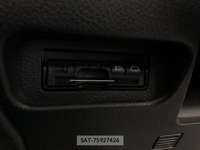 Nissan X-TRAIL 2012-01 8662579-25