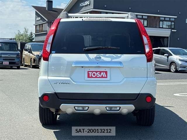 Nissan X-TRAIL 2011-07 8662576-18
