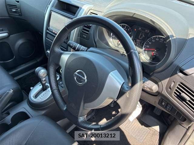 Nissan X-TRAIL 2011-07 8662576-29