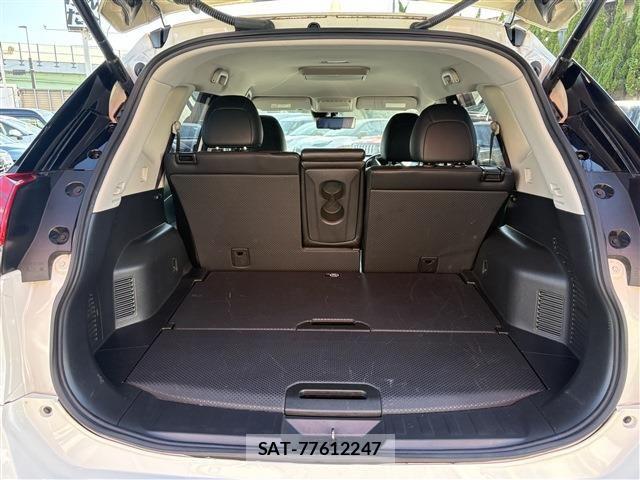 Nissan X-TRAIL 2018-10 8667204-13