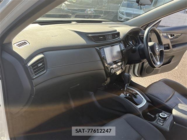 Nissan X-TRAIL 2018-10 8667204-20
