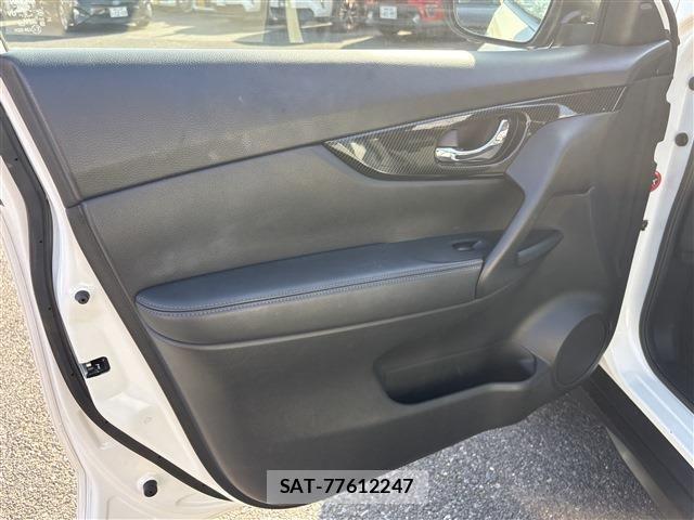 Nissan X-TRAIL 2018-10 8667204-21